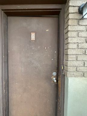 2 bed 1 bath down stairs unit – photo 1