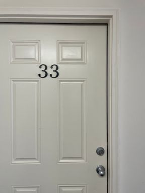 upstairs 2 bed 1 bath updated unit – photo 1