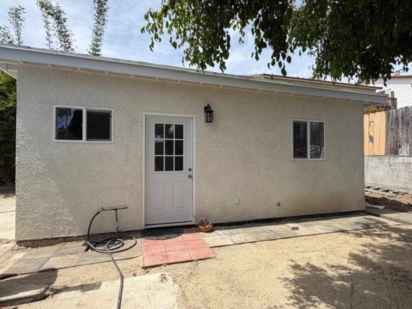 San Diego House: 8016 Helm Street