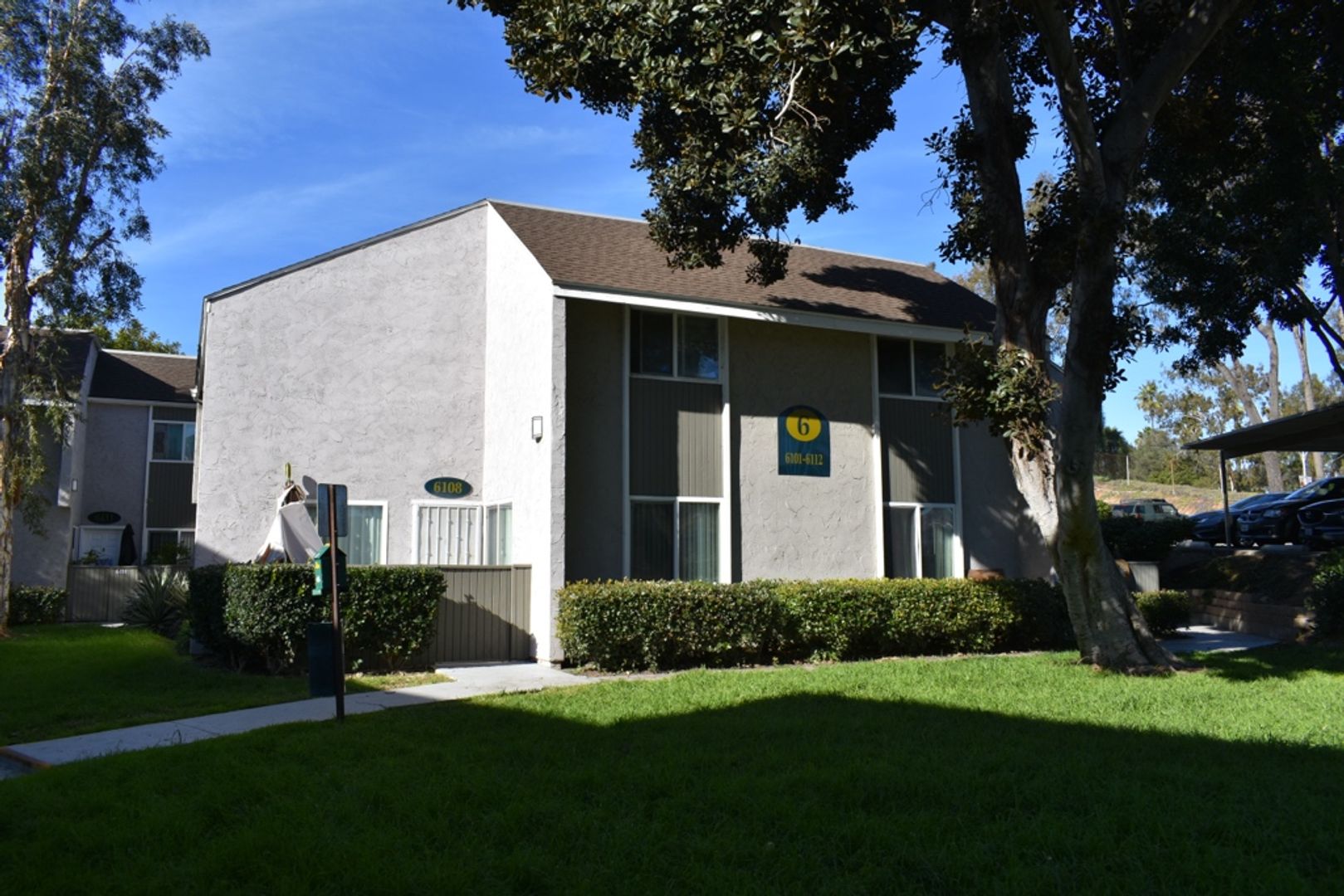 SAN DIEGO House: 6333 COLLEGE GROVE WAY #6109