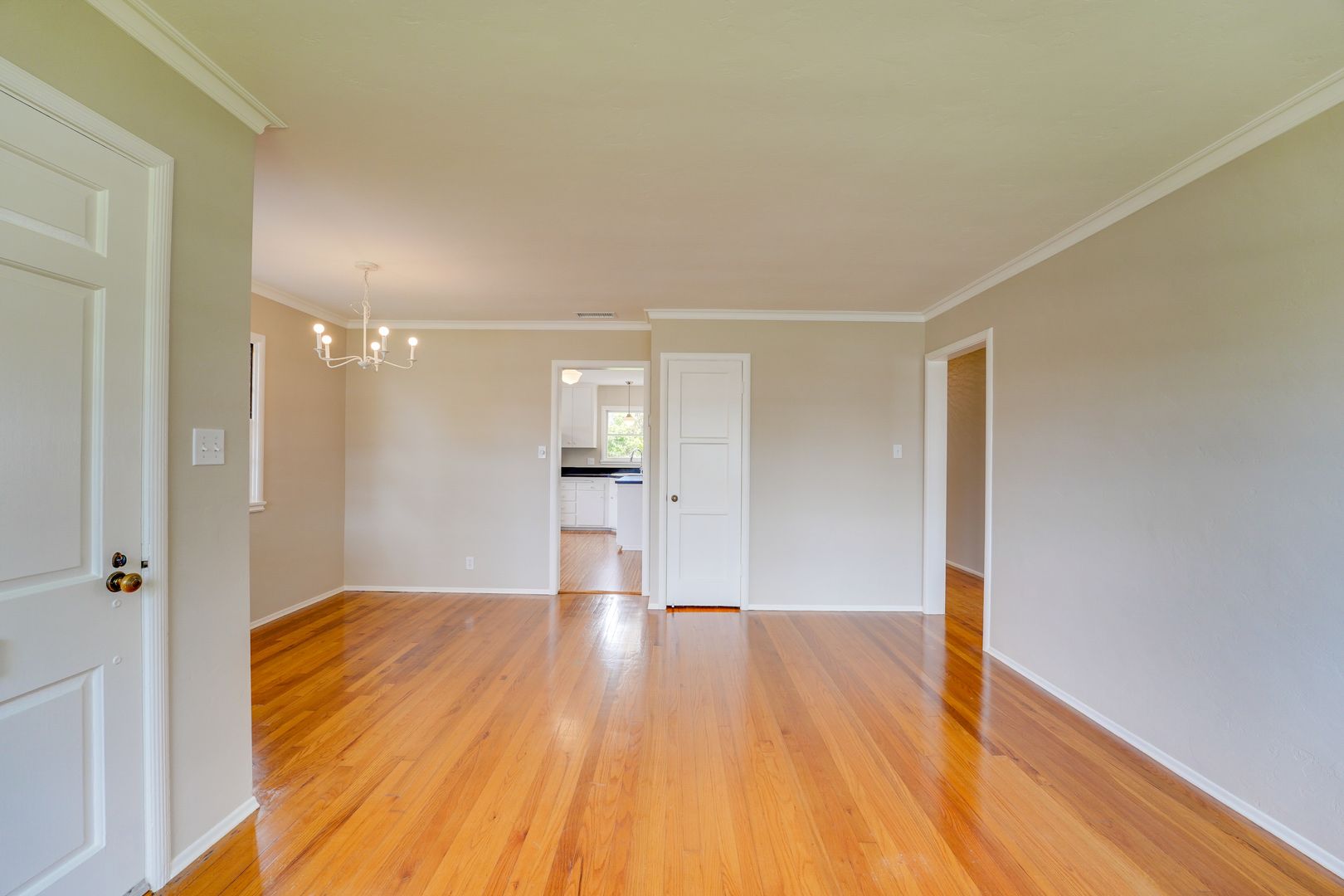 719 I Avenue 7 of 12