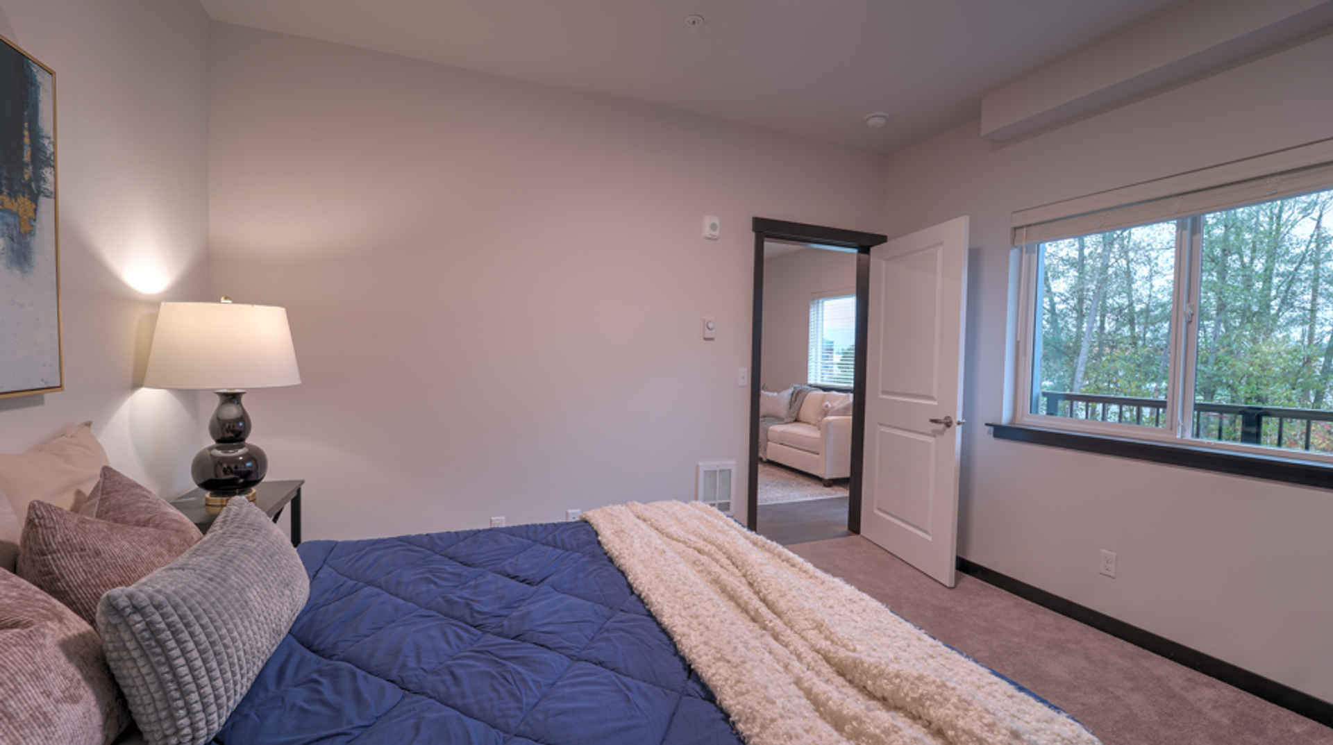 Burlington Apartment: 260 East George Hopper Road