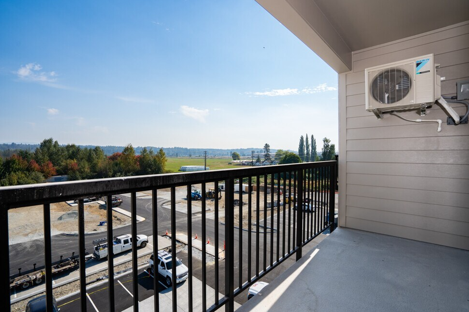 Arlington Apartment: 4910 Longhouse Trail Lane NE