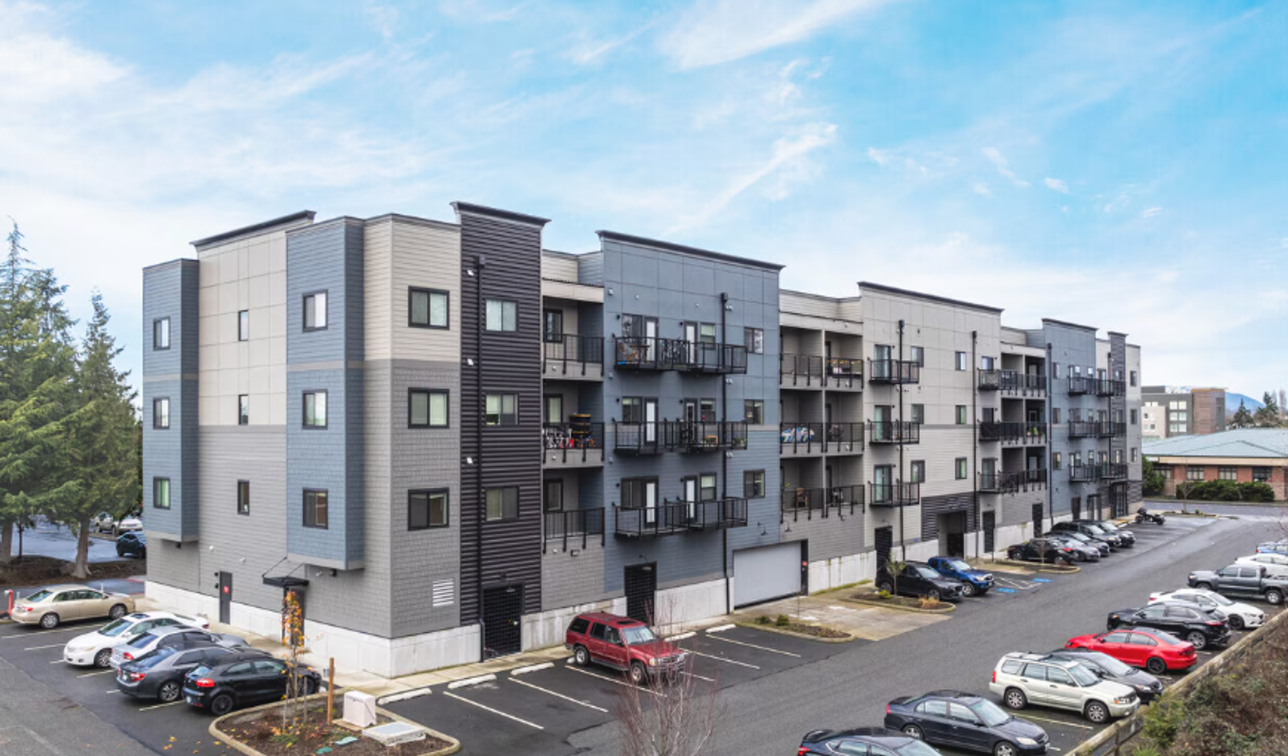 Burlington Apartment: 260 East George Hopper Road