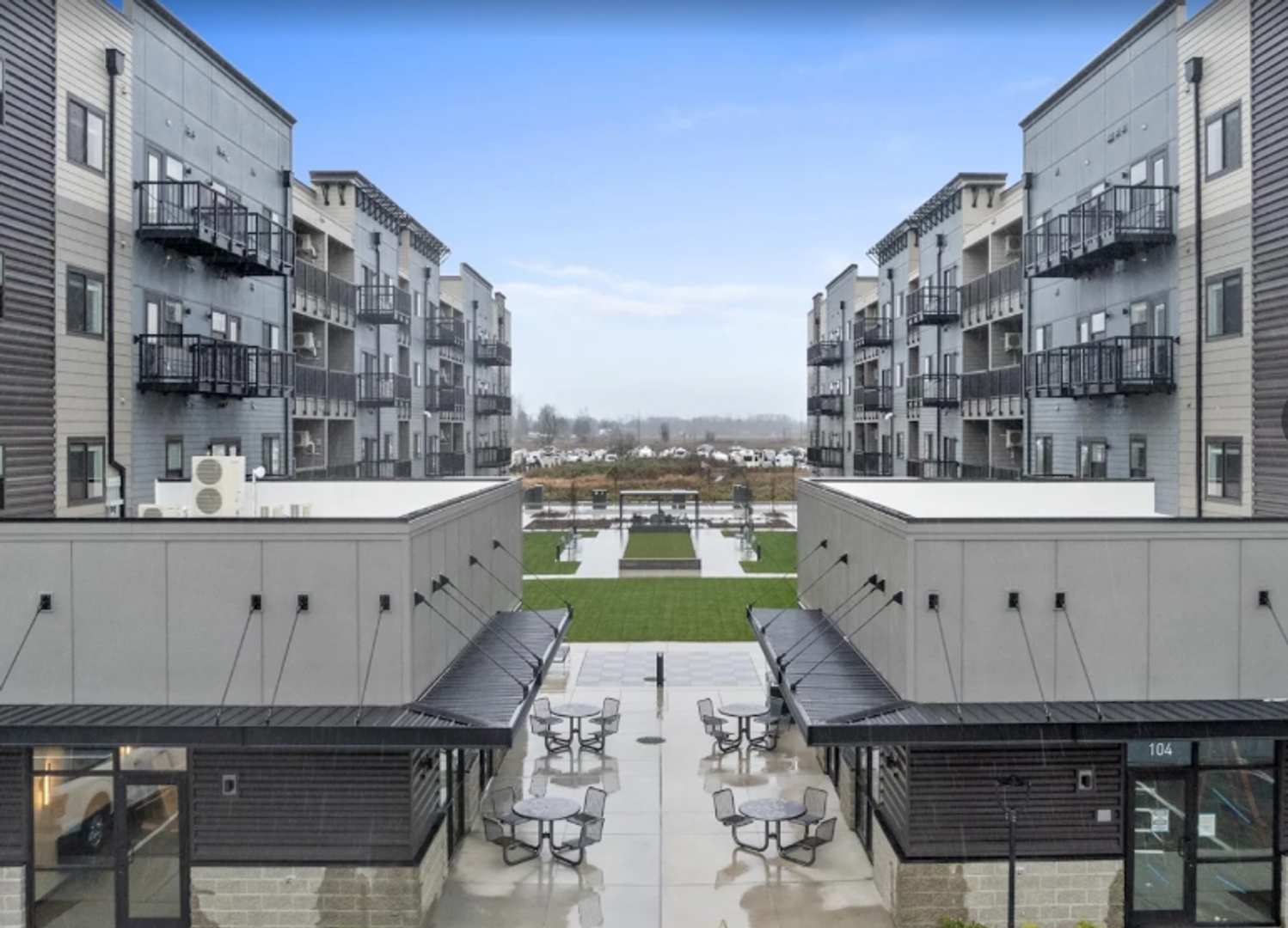 Arlington Apartment: 4820 Longhouse Trail Lane NE