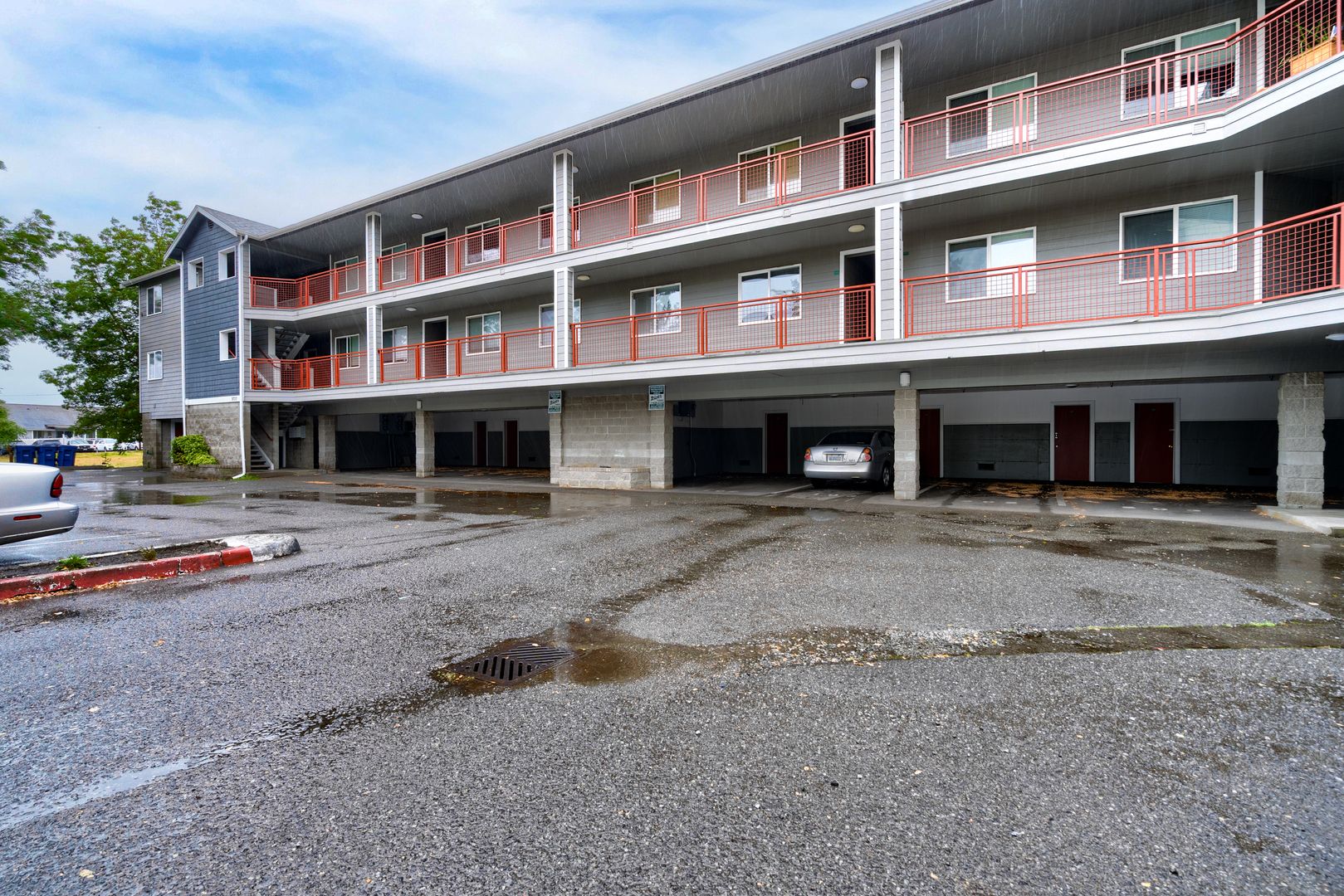 Stanwood Apartment: 9737 272nd Place NW