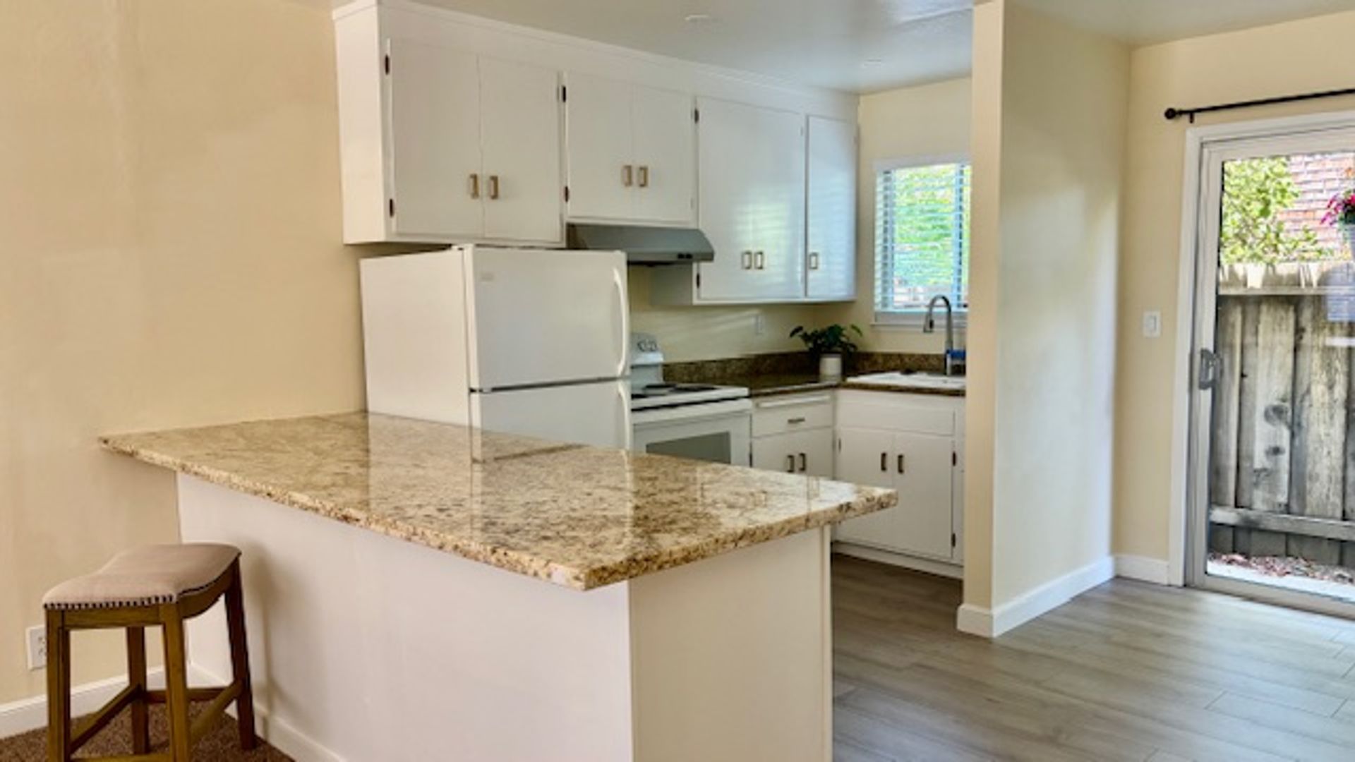 Walnut Creek Apartment: 1730 Lacassie Ave