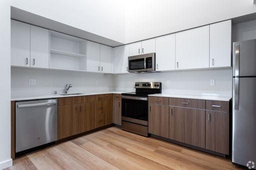 Available SOON! 2BR 1BA Apartment----Walker's & Biker's Paradise! – photo 1