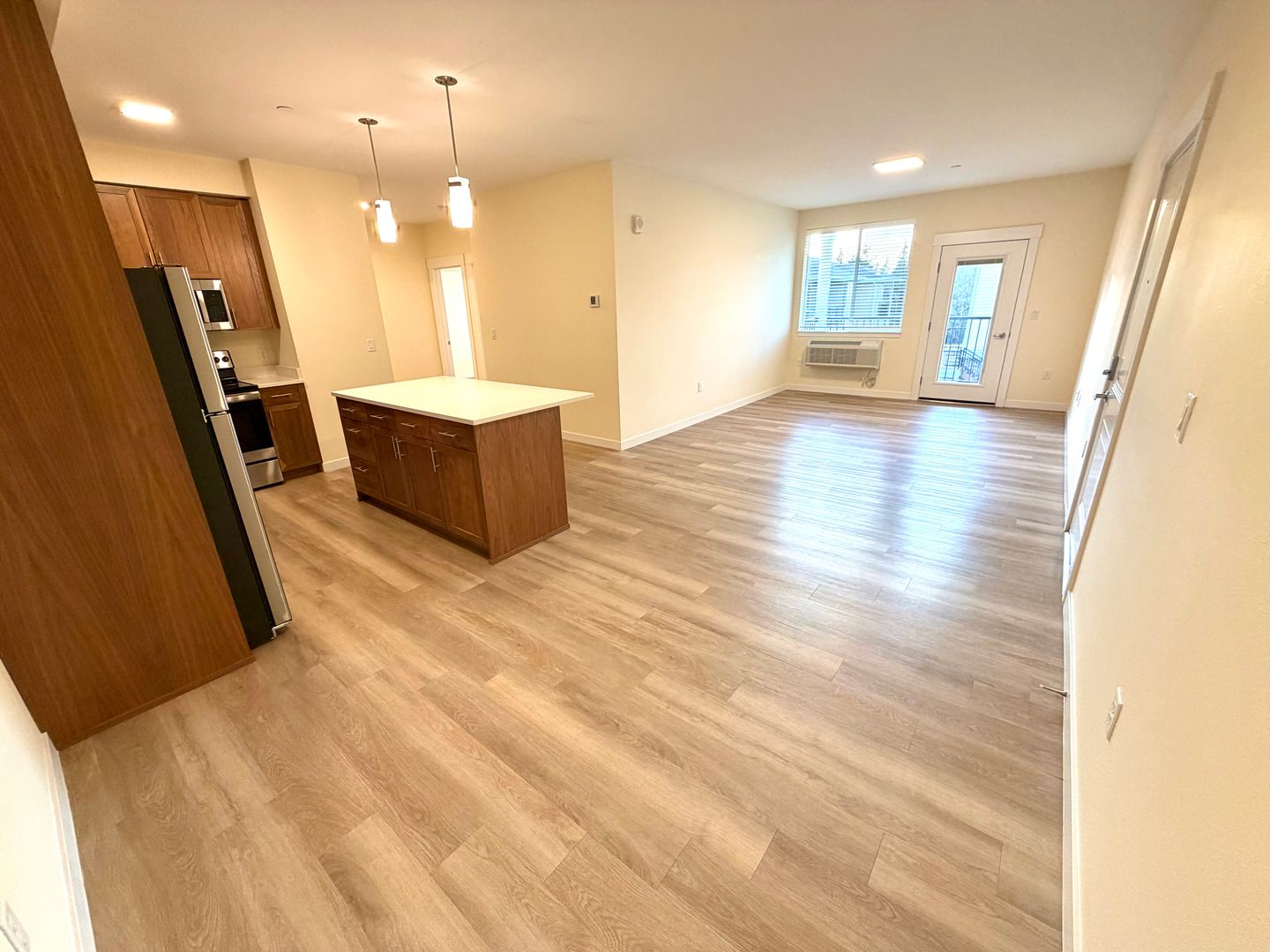 Vancouver Apartment: 2703 NE 99th St