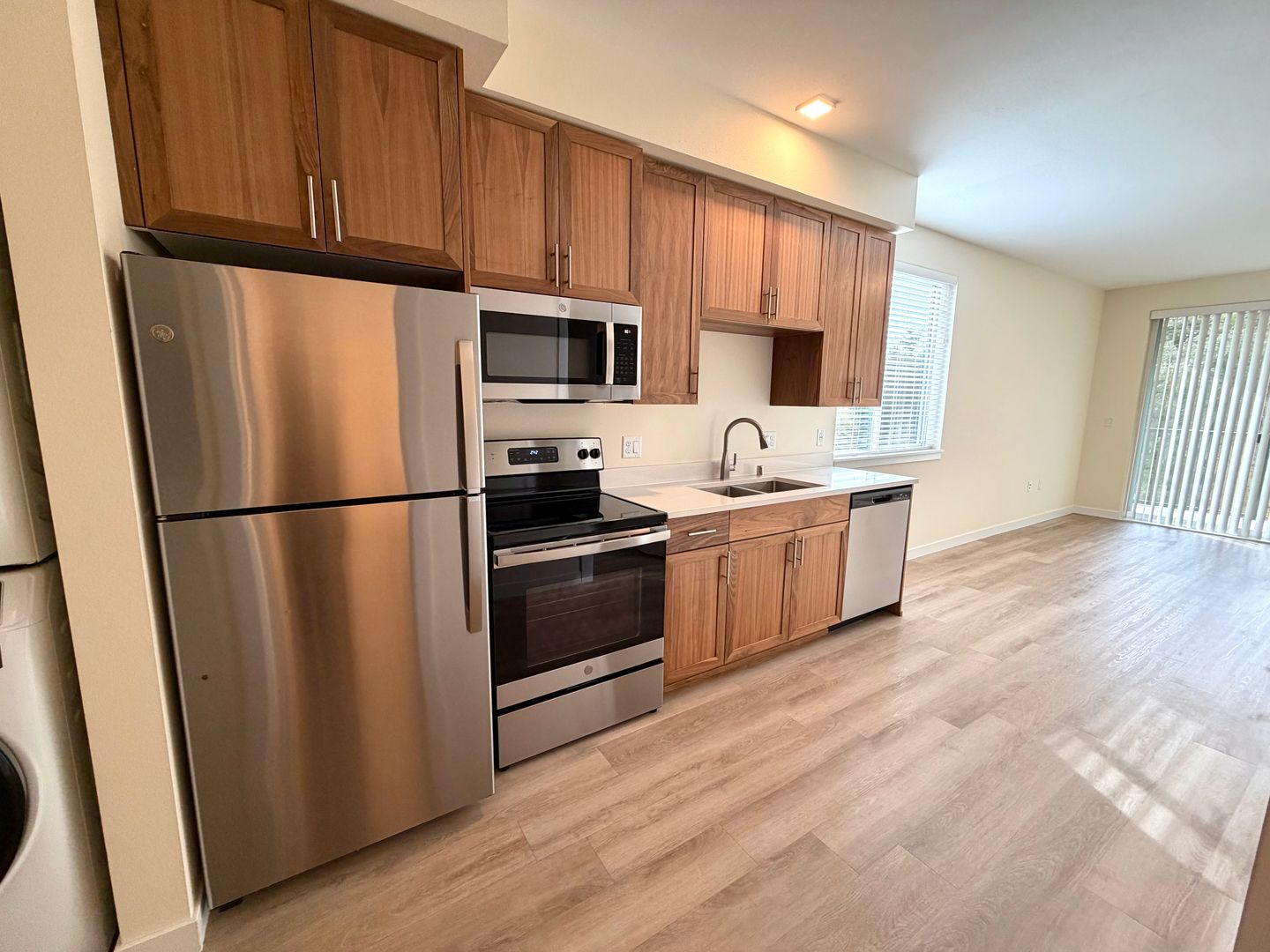 Vancouver Apartment: 2703 NE 99th St