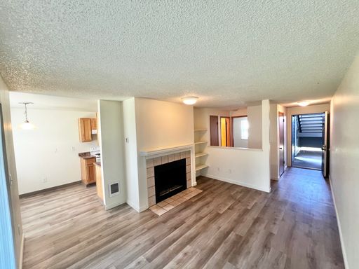 1 Bed, 1 Bath Available Soon — Amazing Specials! – photo 1