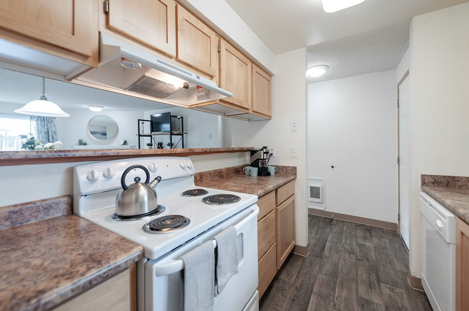 Vancouver Apartment: 1000 SE 160th Ave.