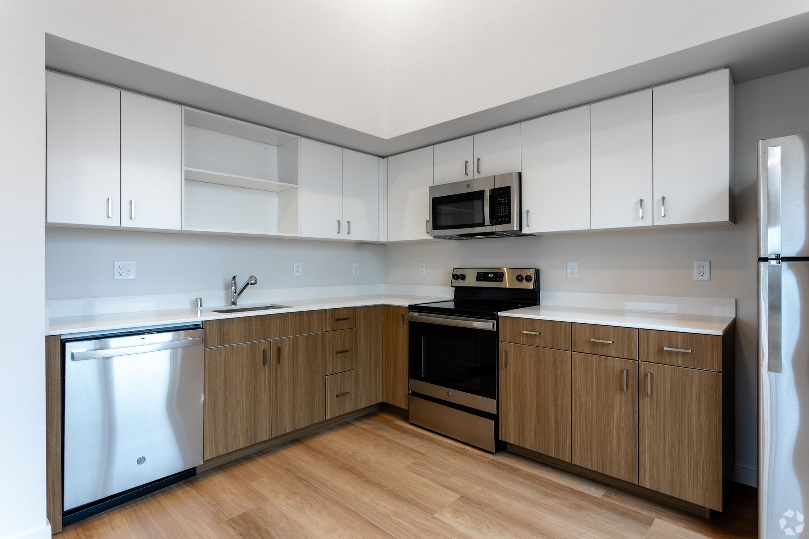 Vancouver Apartment: 201 W 17th St