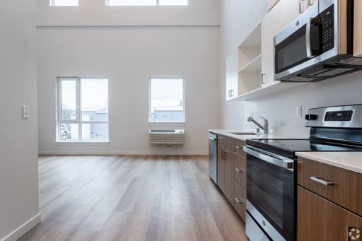 Studio Loft Apartment--Walker's & Biker's Paradise!! – photo 1