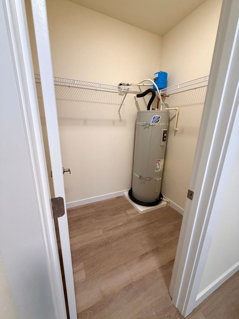 Vancouver Apartment: 2703 NE 99th St