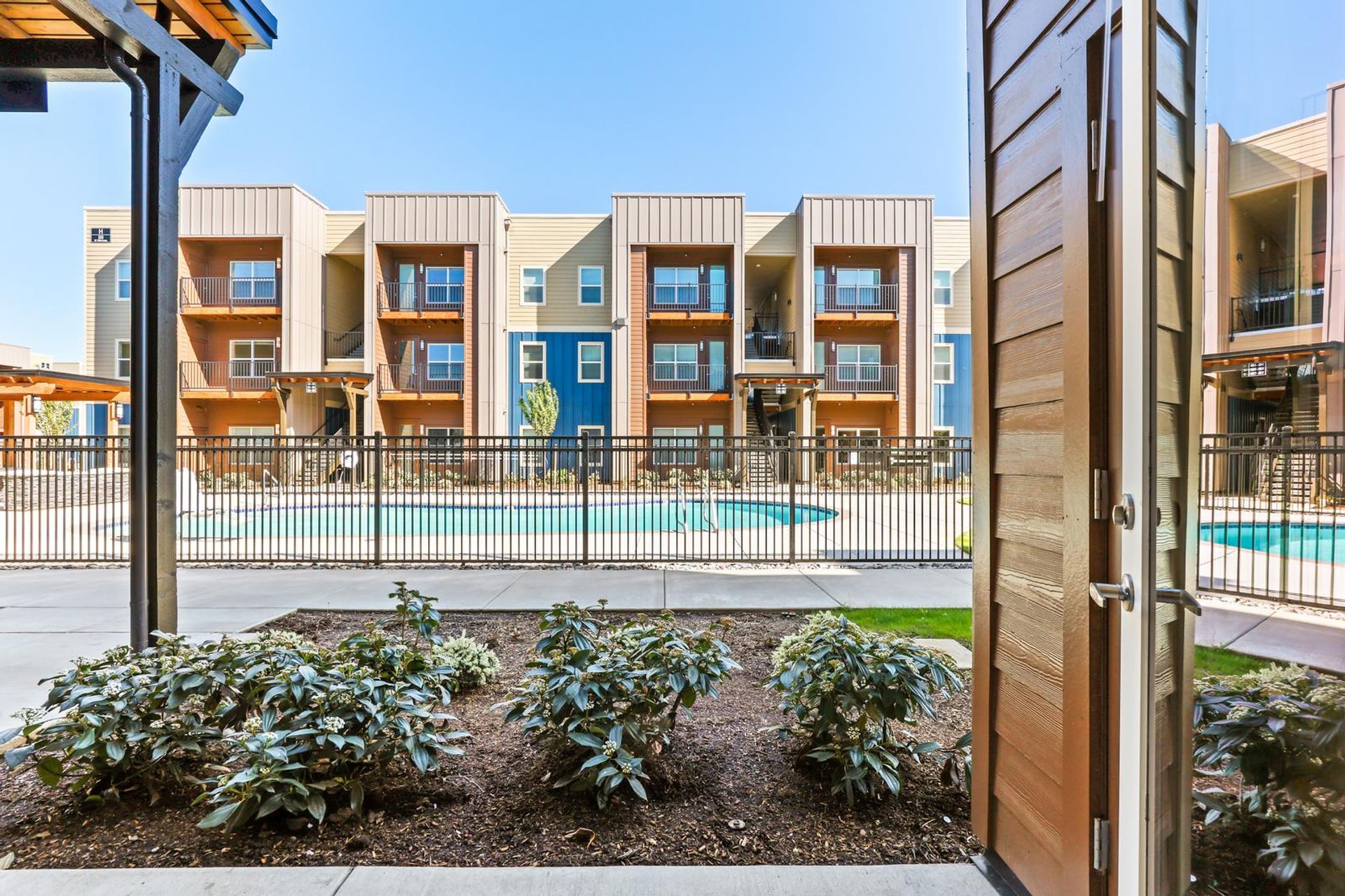 Vancouver Apartment: 333 NE 136th Ave