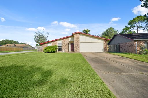15822 Danford Drive – photo 1