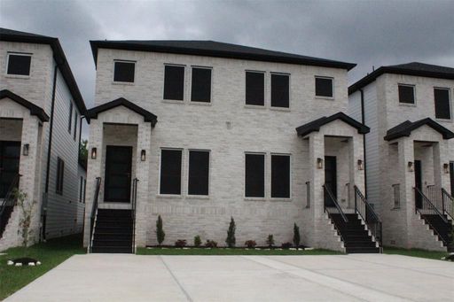 3714 Easy Street Unit #B – photo 1