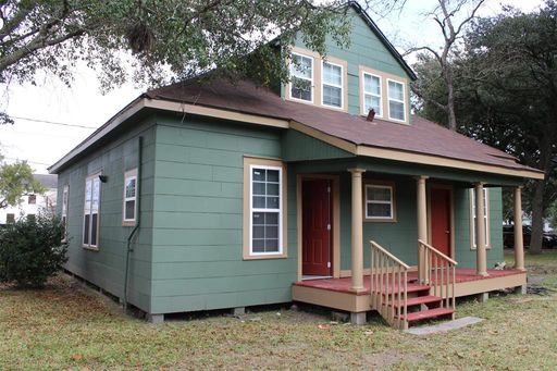 402 Granberry Street – photo 1
