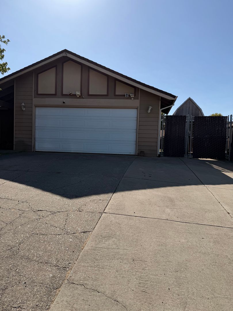 Citrus Heights House: 7860 Summerplace Drive
