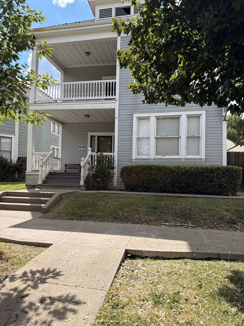 Sacramento Apartment: 1306 25th Street