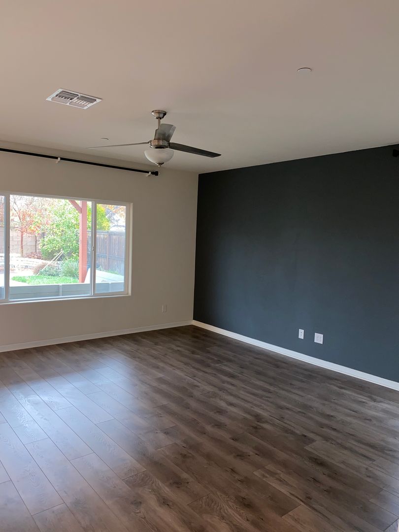Elk Grove House: 7649 Chappelle Way