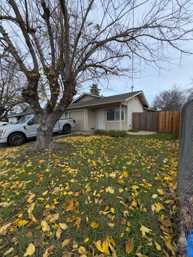 North Highlands Apartment: 5302 Harrison St