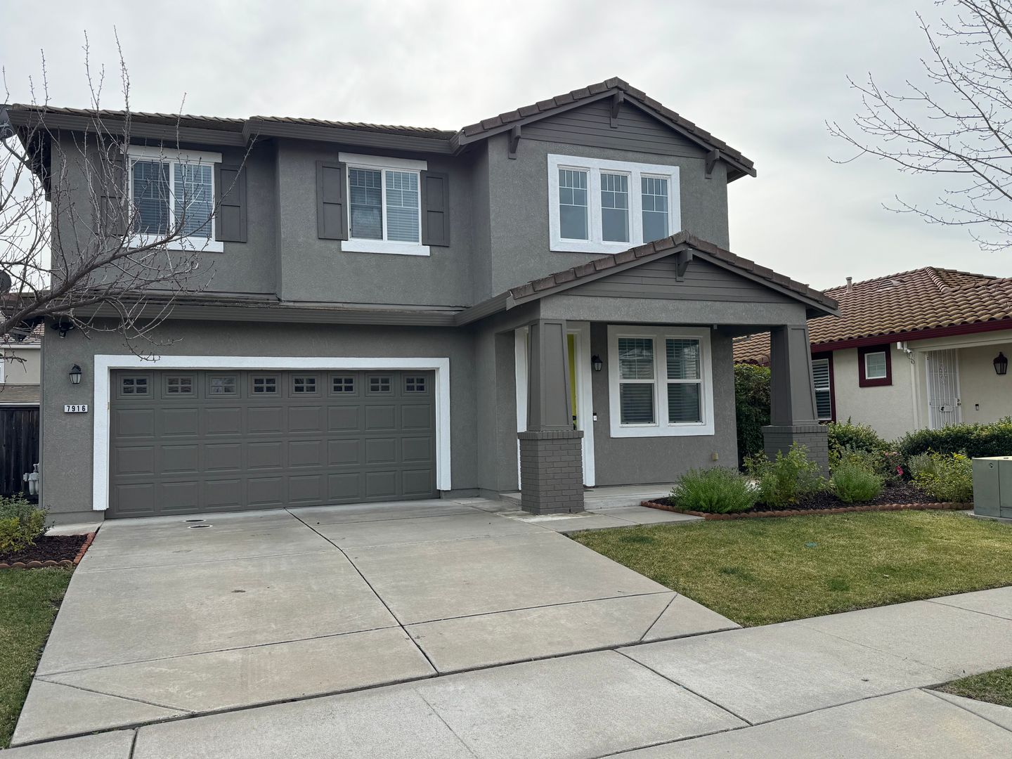 Elk Grove House: 7916 Splendid Way