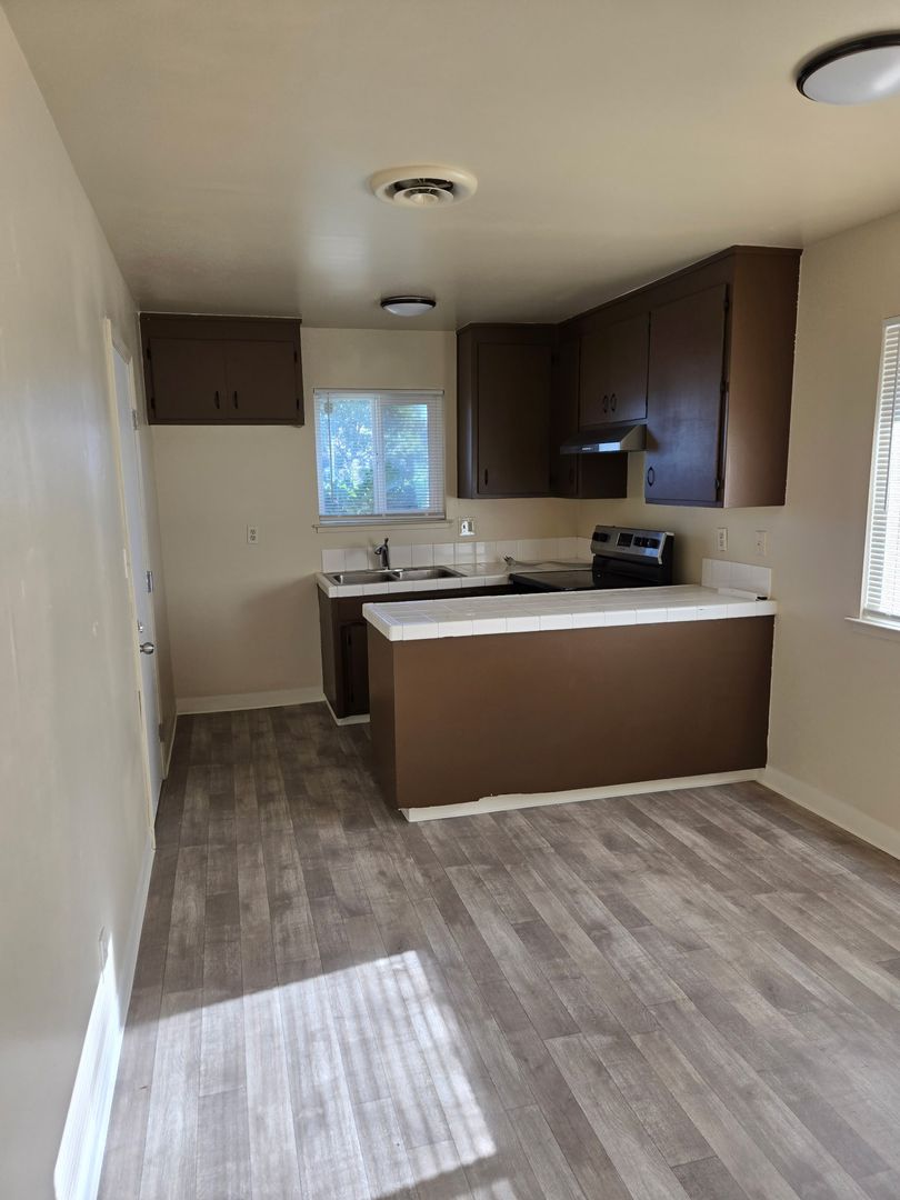 Sacramento Apartment: 7900 Loucreta Drive