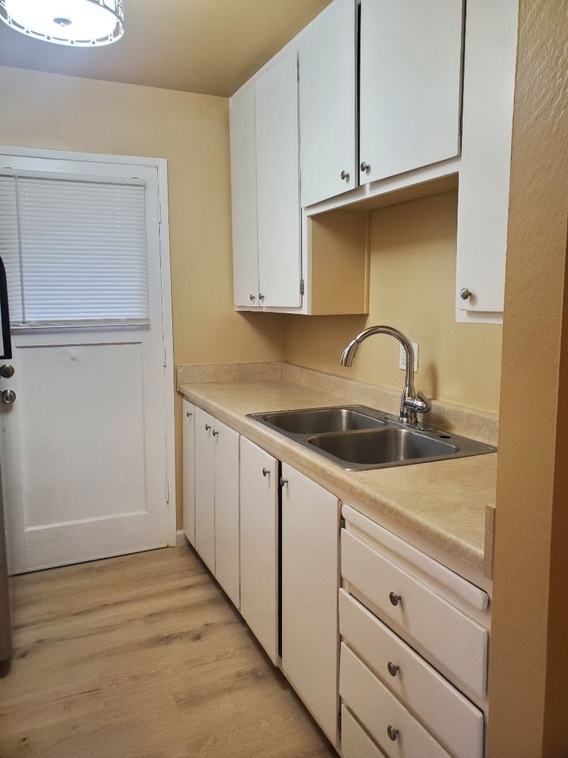 Elk Grove Condo: 9504 Emerald Park Drive #4