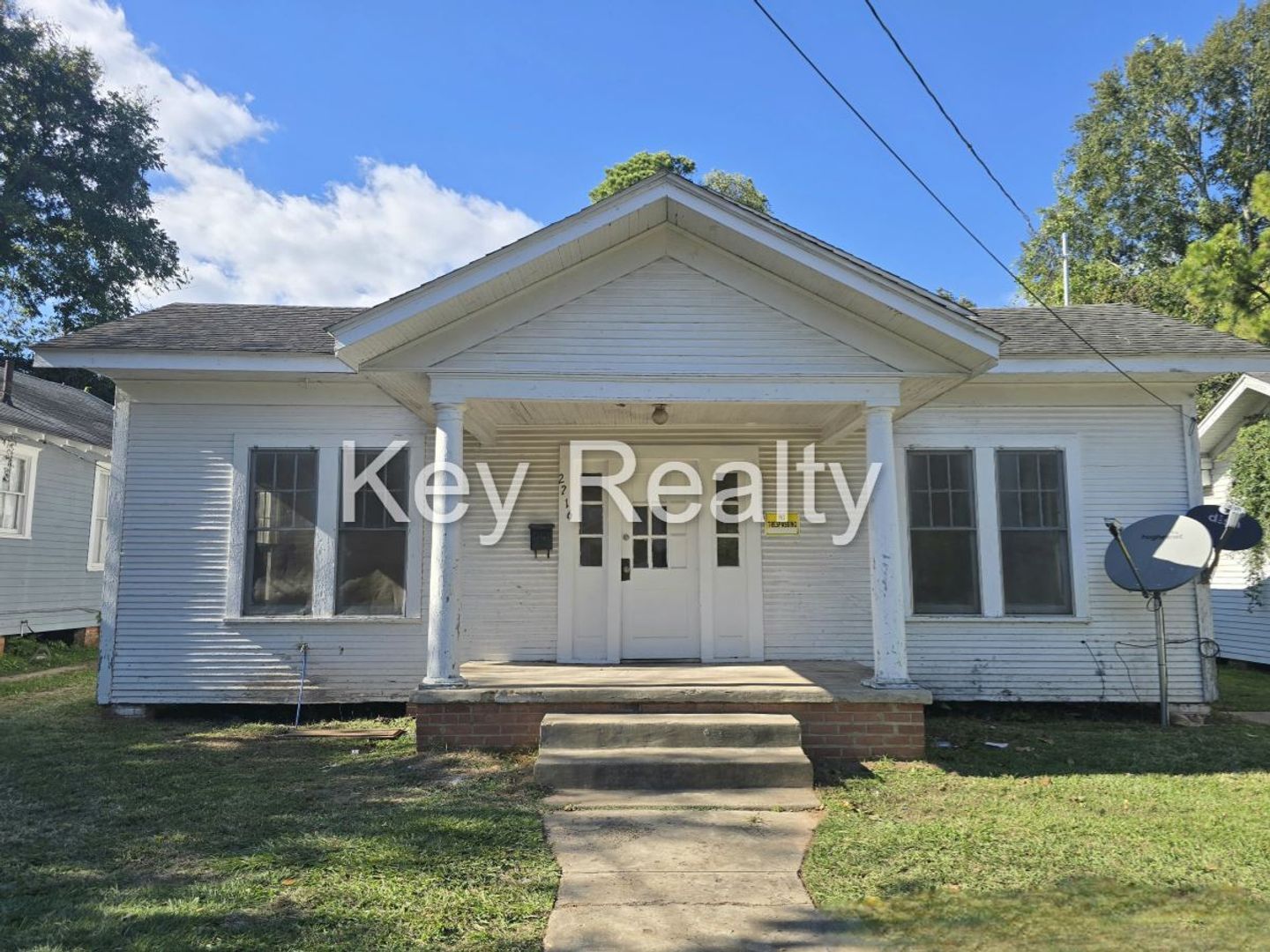 Alexandria House: 2216 Olive St