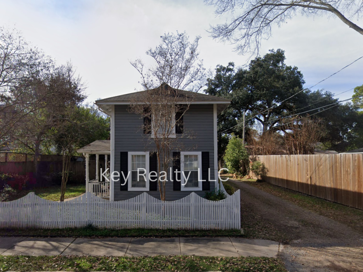 Alexandria House: 612 19th St