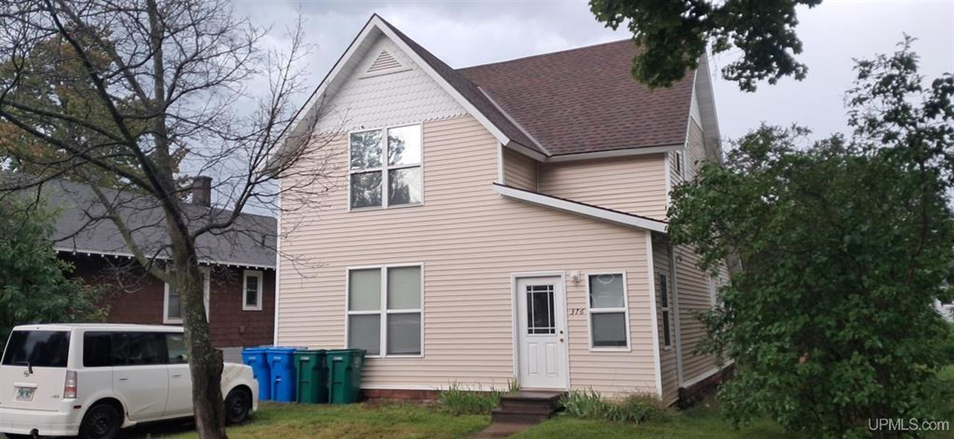 Marquette Apartment: 376 Alger Street