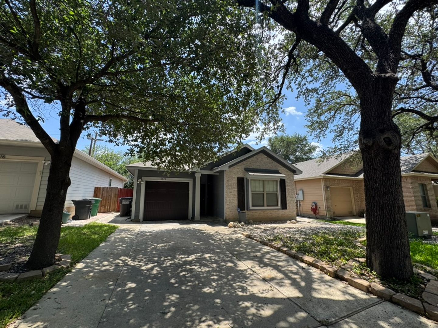 San Antonio House: 6030 Pecan Tree