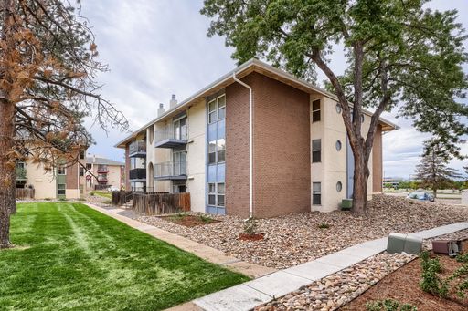 Discover this well-maintained 3-bedroom, 2-bath residence in Westminster, CO – photo 1