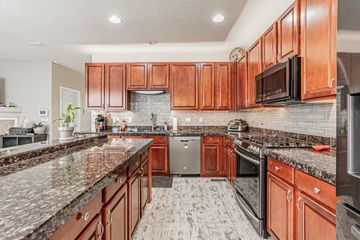 Luxurious Newly Remodeled 3-Bedroom Townhome on Corner Lot with Modern Amenities – photo 1