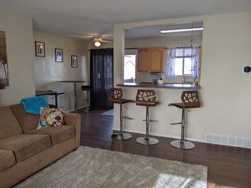 Cozy Furnished 2Bd1Ba in Quadplex w/ Fast WiFi, Roku, & Patio! - 30 Day Stay Minimum – photo 1