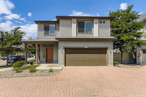 Discover this well-appointed 2-bedroom, 2-bath home in Denver, CO – photo 1
