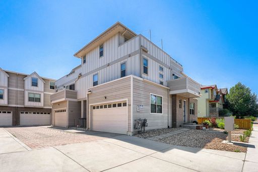 758 S Leyden St – photo 1