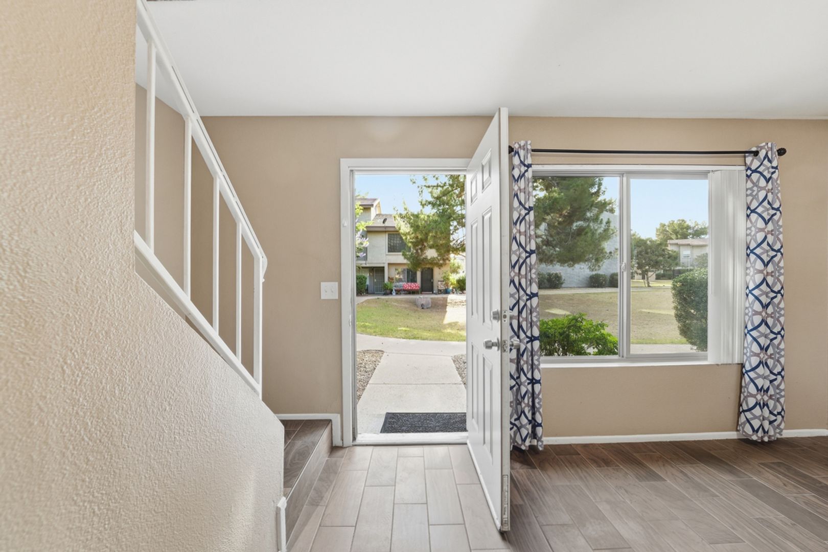Phoenix Condo: 19601 N 7th Street Unit 1096