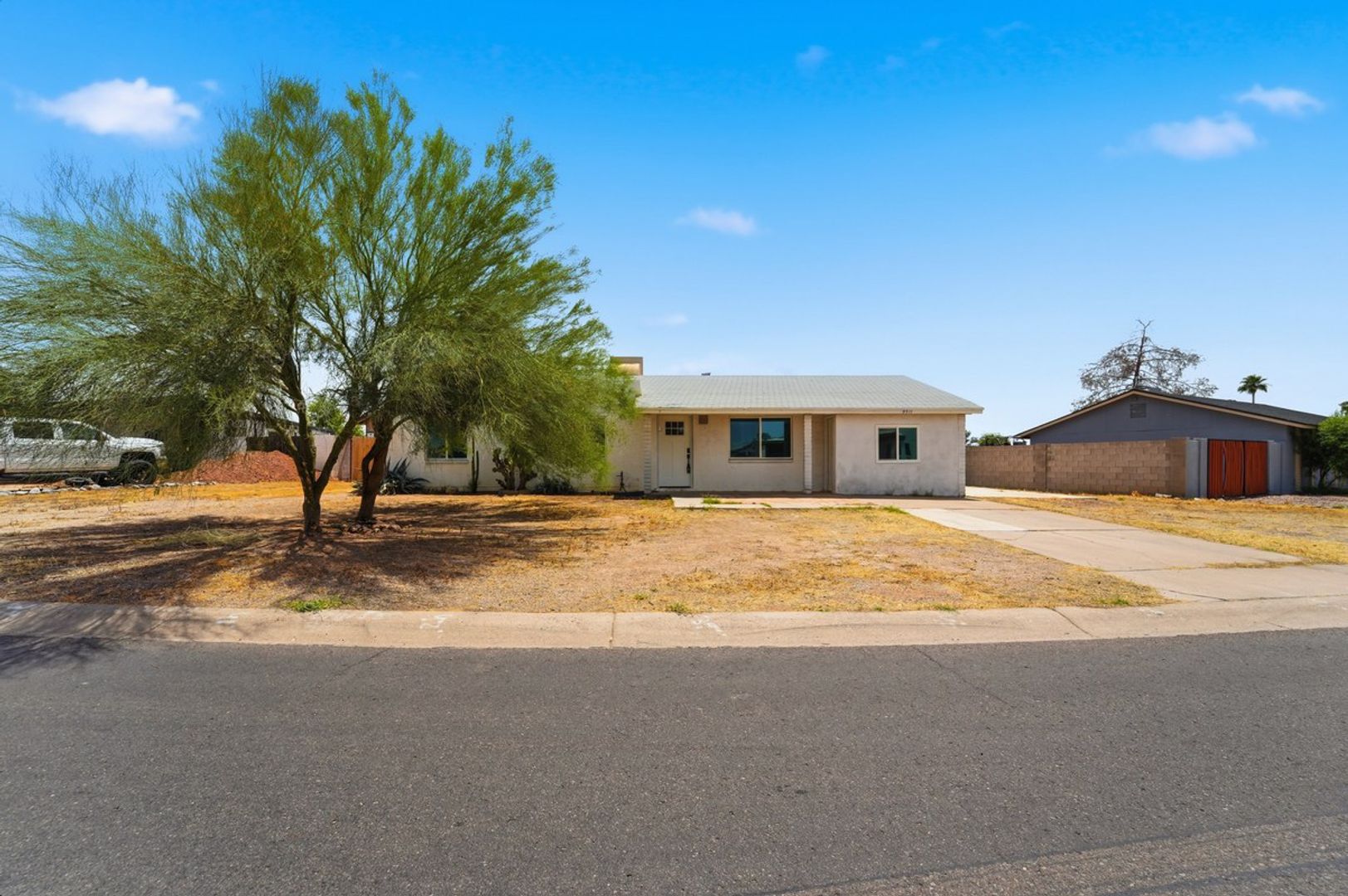 Mesa House: 9511 E Duncan St