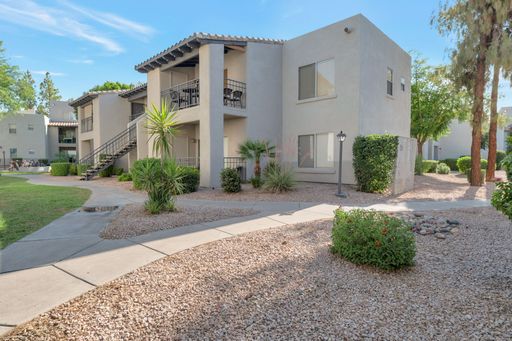 Fully Furnished 2-Bedroom Home in Prime Scottsdale Location – photo 1