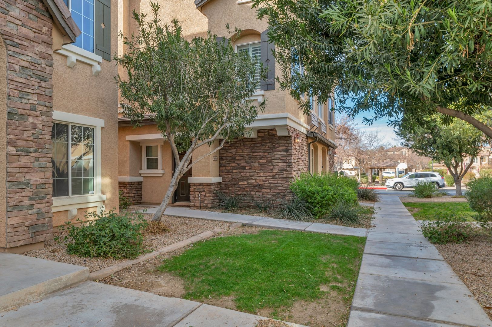 Gilbert Townhome: 965 W Wendy Way