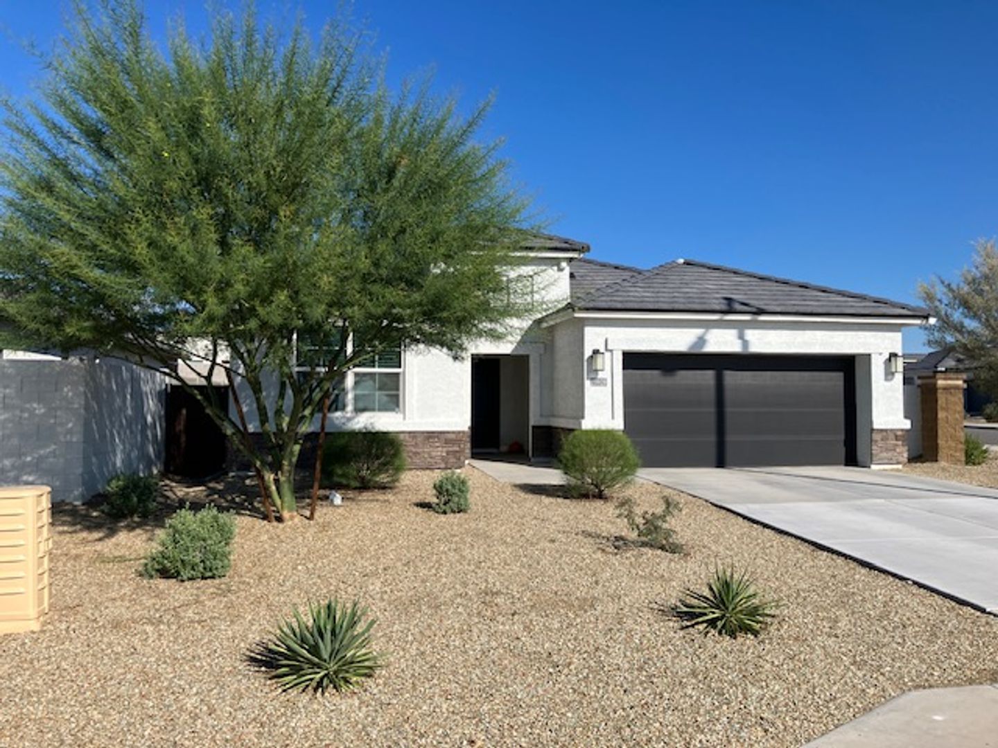 Buckeye House: 23928 W Ripple Rd