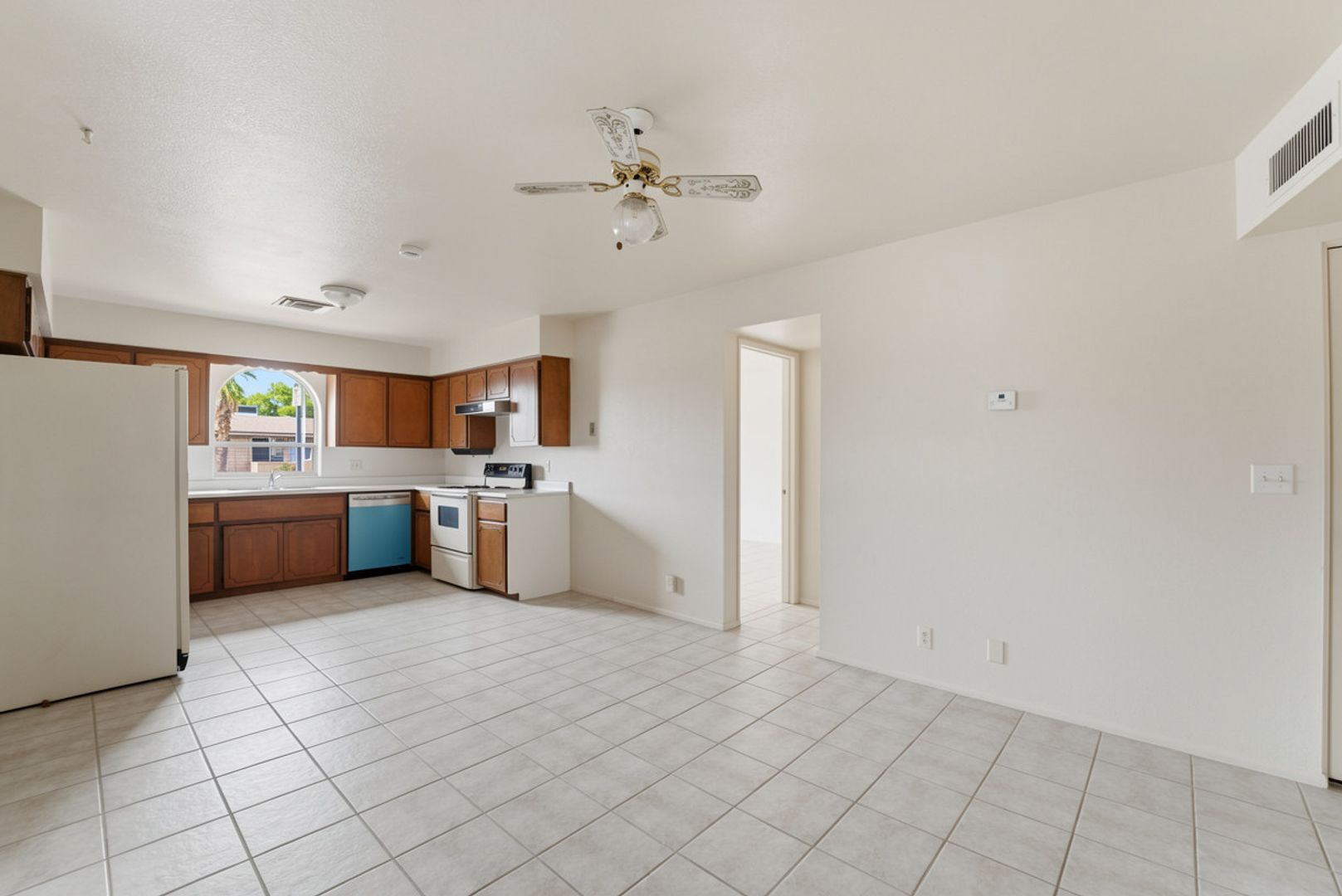 Mesa House: 1107 N July Cir