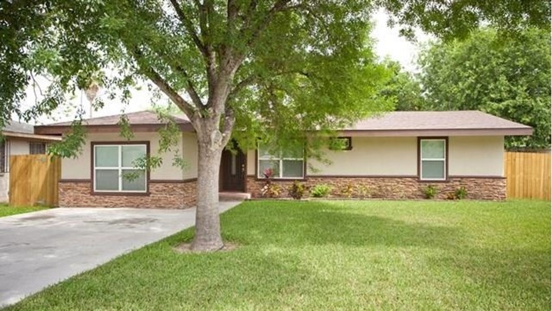 Mcallen House: 1708 N 6th St