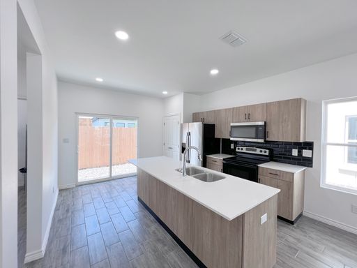 3610 S Veterans Blvd  , Edinburg, TX 78542
