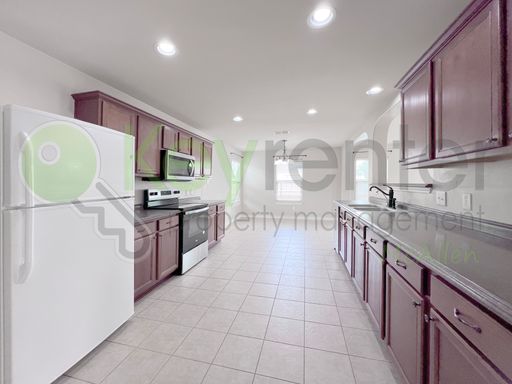 323 CAVAZOS ST , EDINBURG, TX 78539