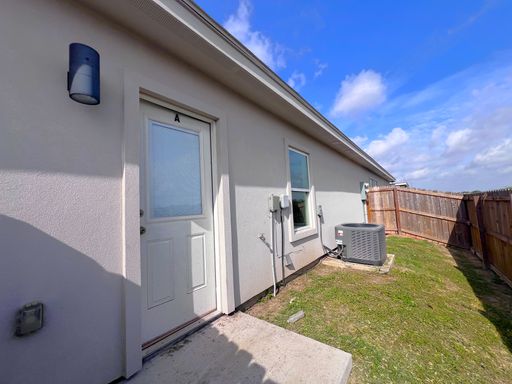 1025 N Clarence Ave Unit A, Edinburg, TX 78541