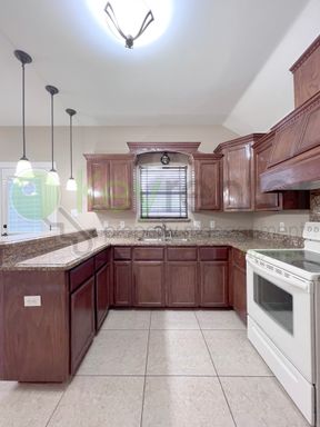 7816  N 26th St, McAllen, TX 78504